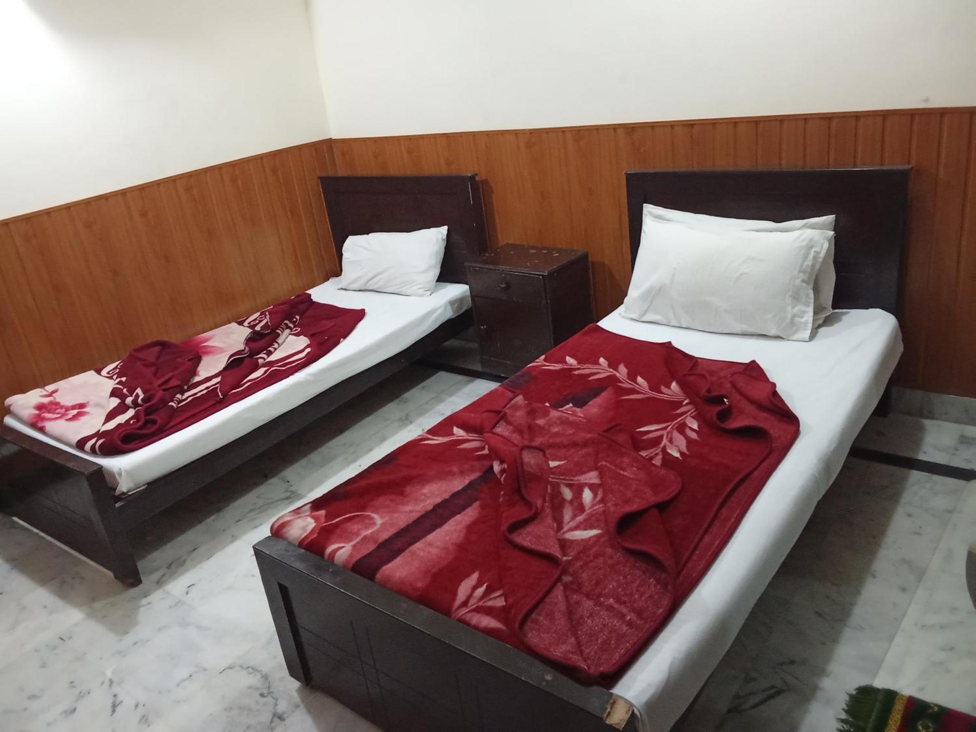 Hotel Khursheed Palace 拉瓦尔品第 外观 照片