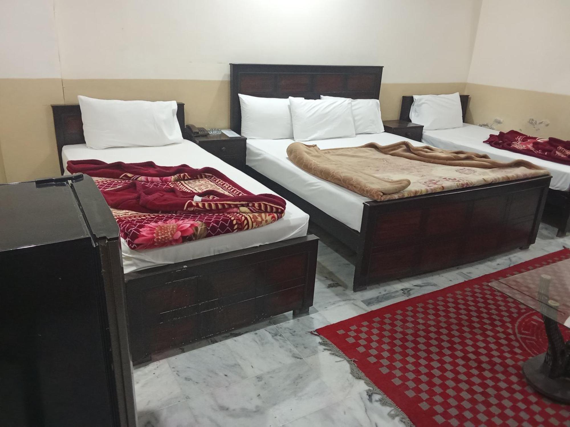 Hotel Khursheed Palace 拉瓦尔品第 外观 照片