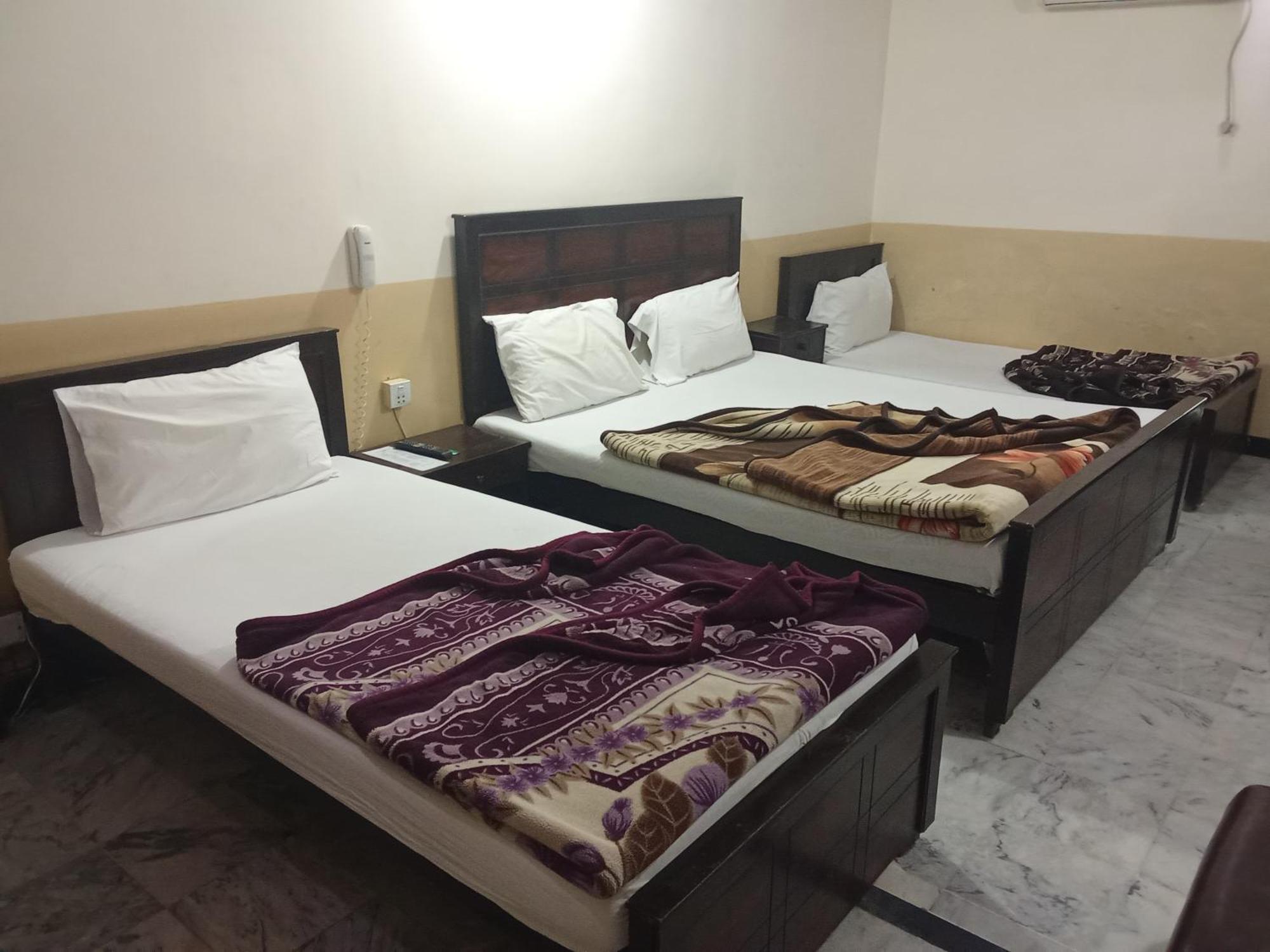 Hotel Khursheed Palace 拉瓦尔品第 外观 照片