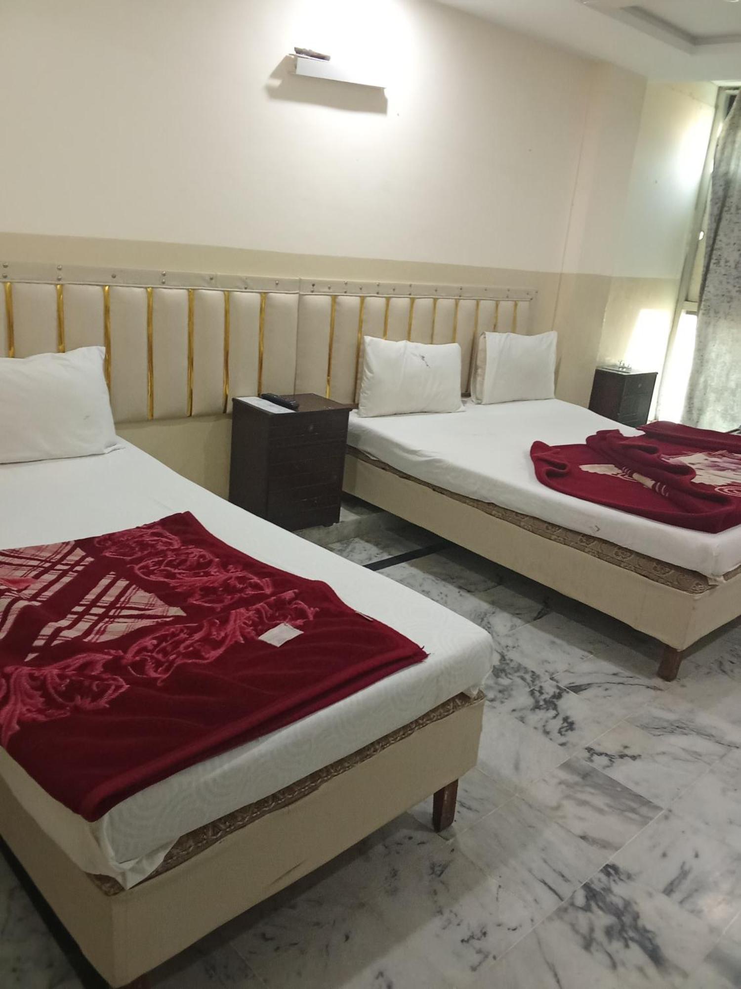 Hotel Khursheed Palace 拉瓦尔品第 外观 照片