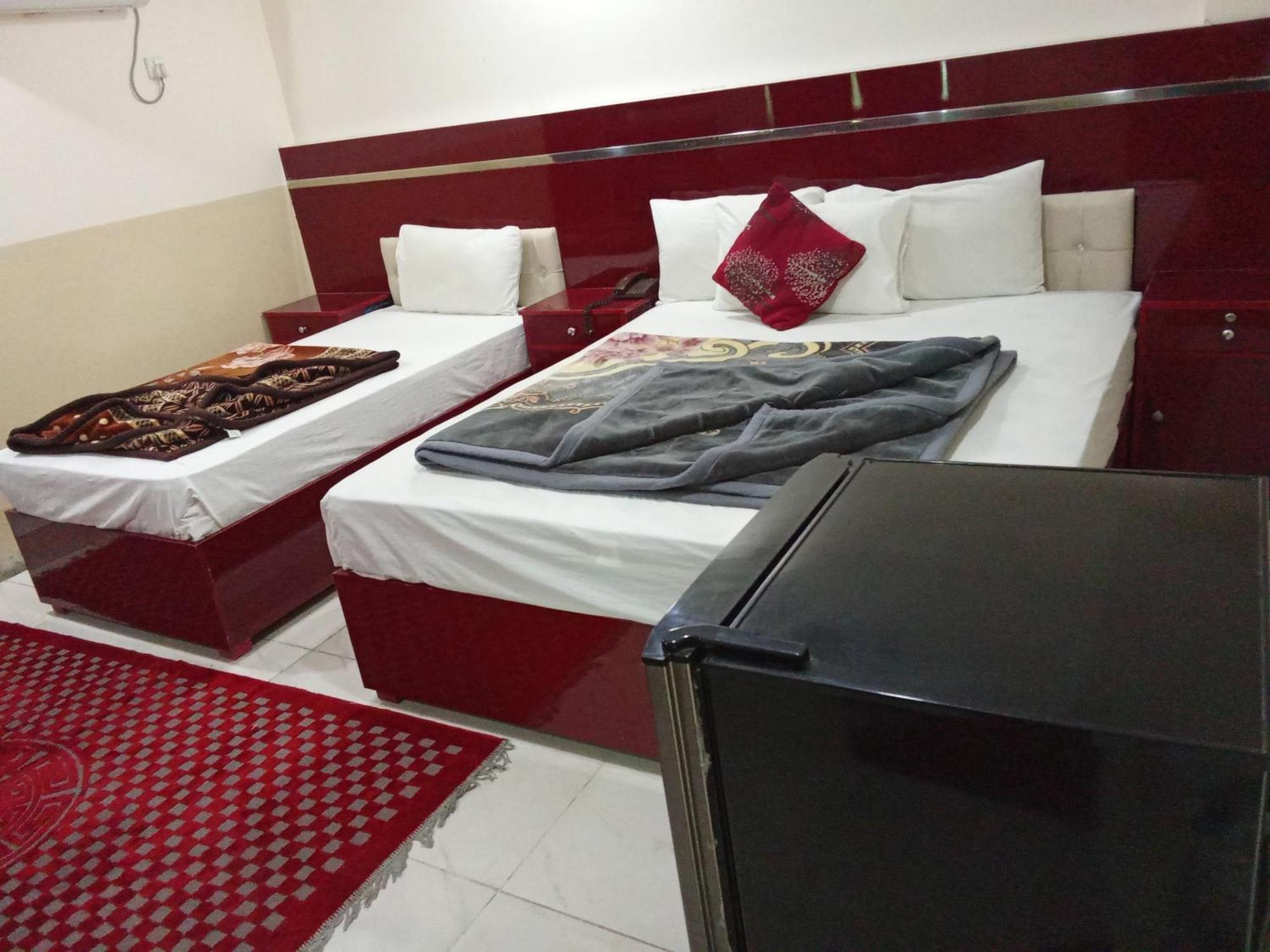 Hotel Khursheed Palace 拉瓦尔品第 外观 照片